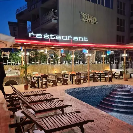 Cantilena Hotel 3* ネセバル