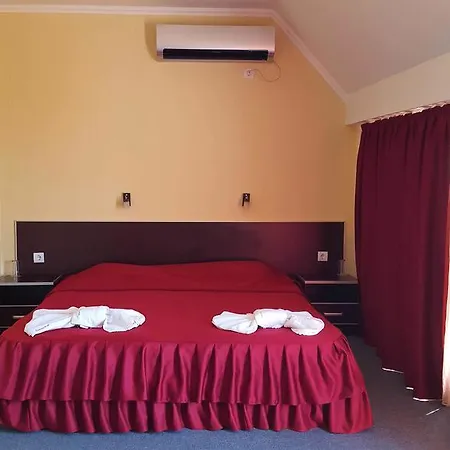 Cantilena Hotel ホテル 3*